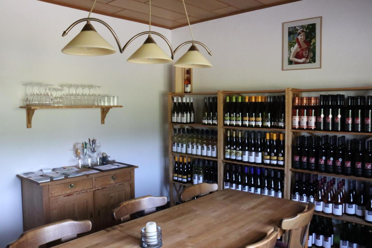 Weingut Und Gaestehaus Wolfgang Beth 킨하임 외부 사진